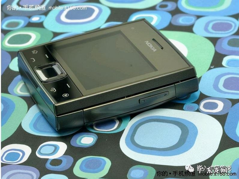 诺基亚n93i当年上市价格 诺基亚经典款式