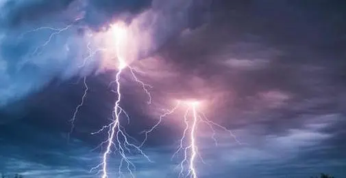 奇怪的风水 打雷下雨怎么看风水