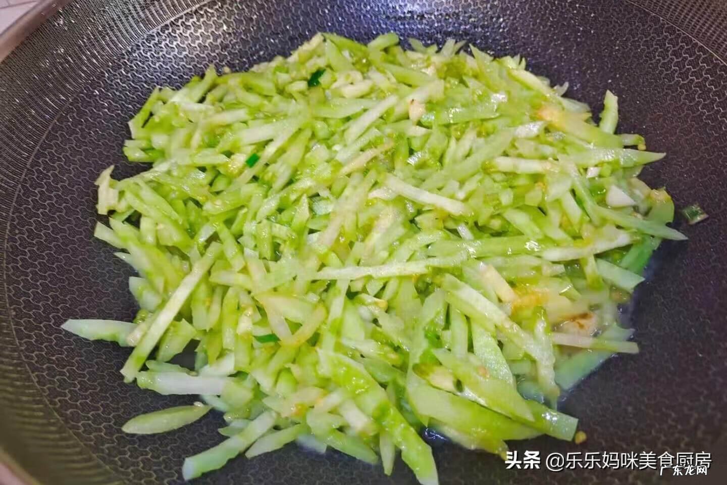 青西红柿能生吃吗 青西红柿能吃吗怎么吃