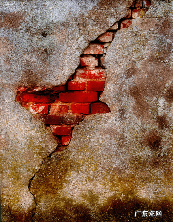 破坏墓碑 墓碑裂开风水