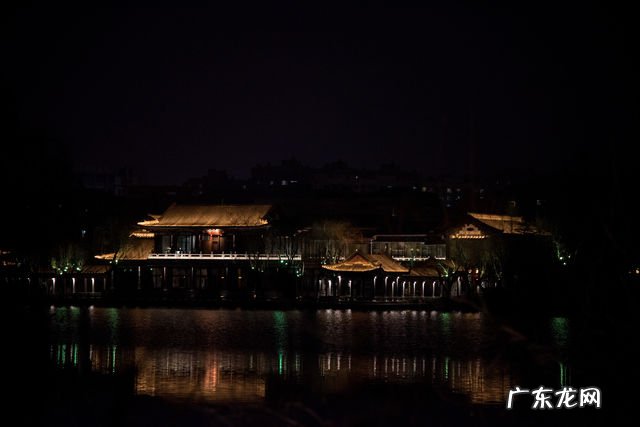 大明湖在哪里个城市 山东大明湖是还珠格格里的大明湖吗