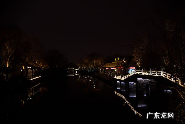 大明湖在哪里个城市 山东大明湖是还珠格格里的大明湖吗