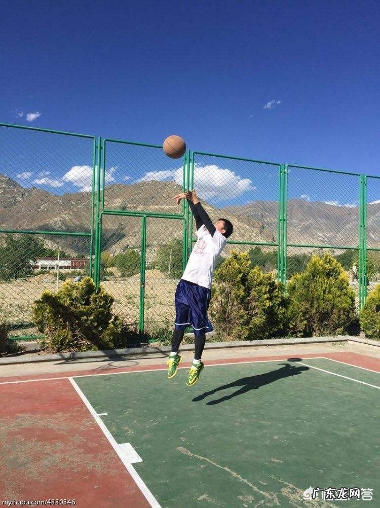 不会打篮球的人该怎么去打篮球?