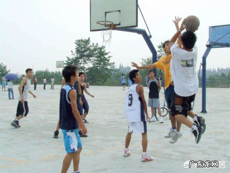 不会打篮球的人该怎么去打篮球?