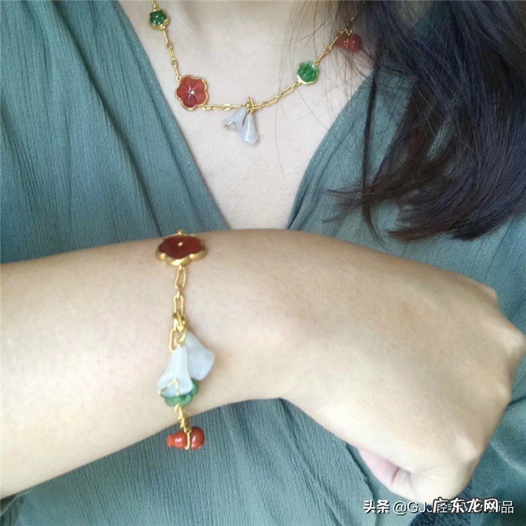 女性带什么手串好？