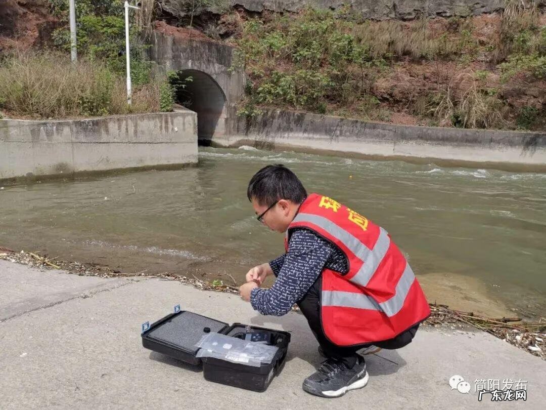 岷江和沱江 沱江的风景