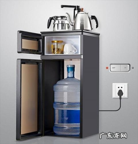 饮水机和茶吧机在家用哪个好用 茶吧机和饮水机的区别是什么?相比到底好在哪里