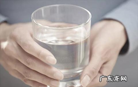 饮水机和茶吧机在家用哪个好用 茶吧机和饮水机的区别是什么?相比到底好在哪里