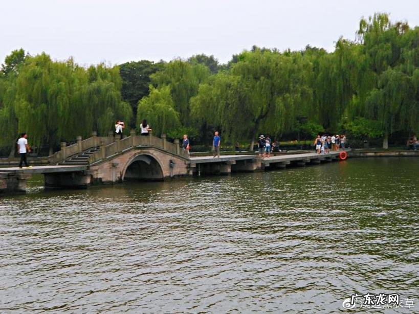 西湖最盛为春为月原文及翻译 西湖最盛为春为月文言文名字叫什么