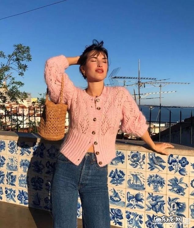 20年前妈妈们穿的衣服又开始流行了？这是一种倒退还是复古时尚？