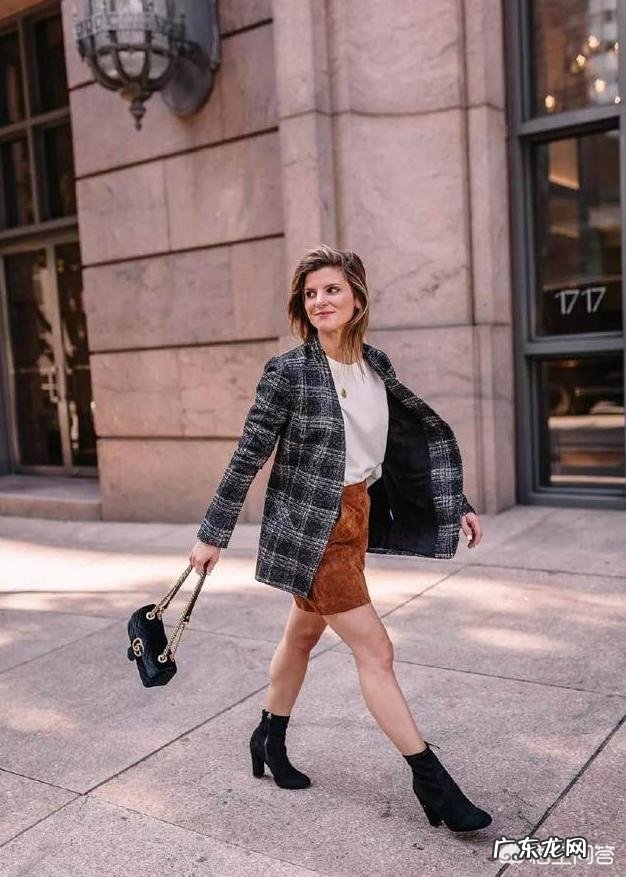 20年前妈妈们穿的衣服又开始流行了？这是一种倒退还是复古时尚？