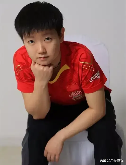 世乒赛女单八强出炉,孙颖莎能赢王艺迪吗?孙颖莎有冠军相吗?