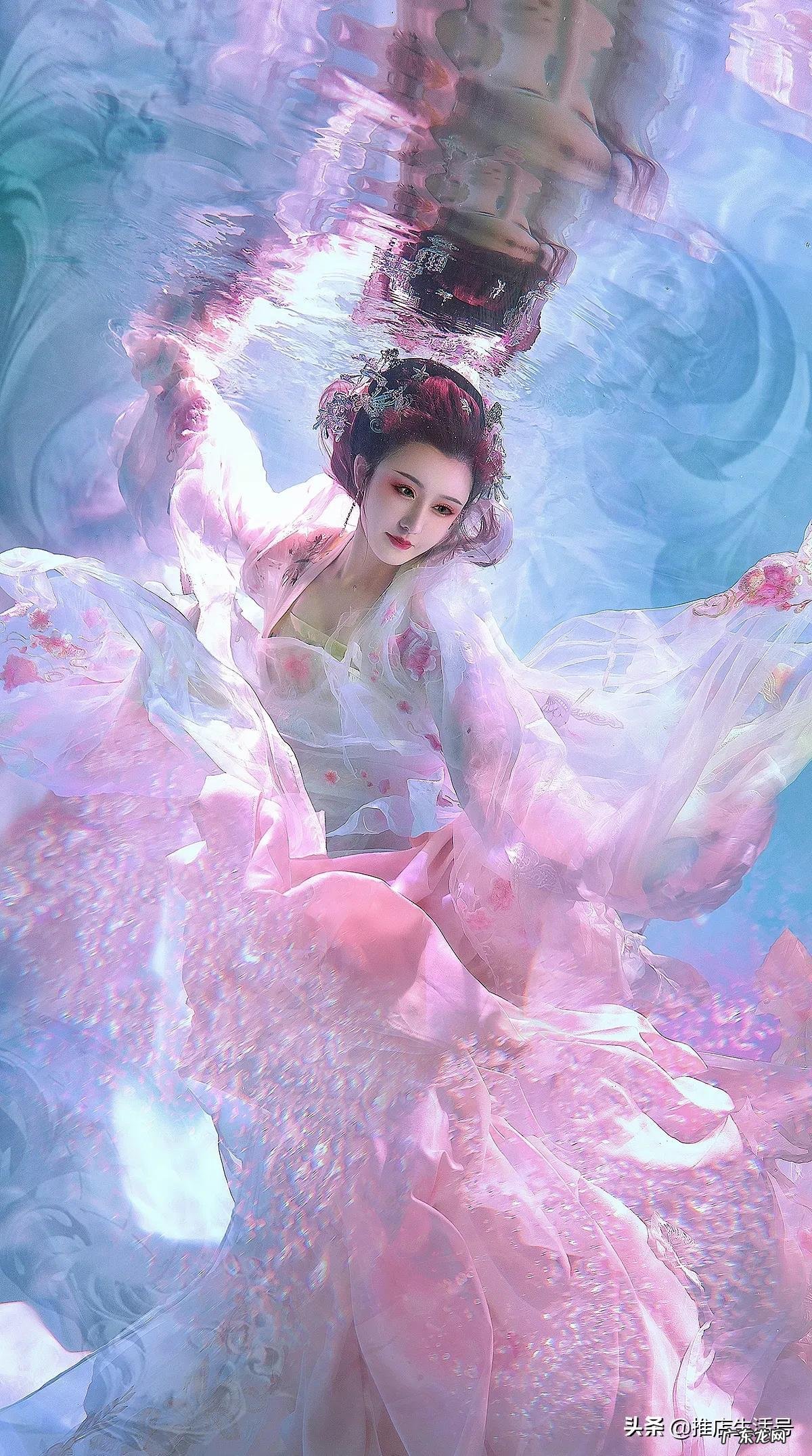 搞笑跳舞素材 古风水上跳舞素材图