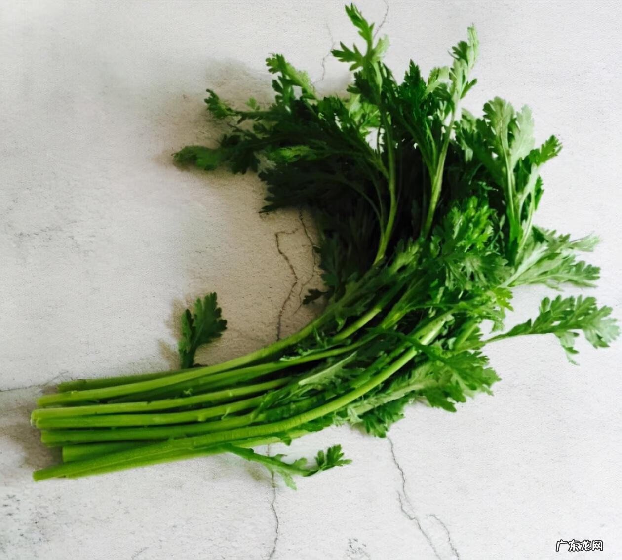 男人为什么不能吃茼蒿 茼蒿什么人不能吃?