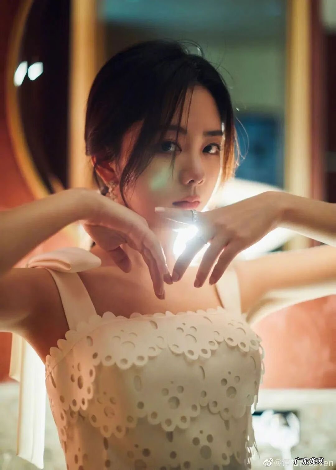 圆脸头发怎么扎好看又简单 圆脸怎么扎头发好看?