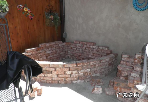 门口做个鱼池会不会影响风水 风水围墙内可以建鱼池吗视频