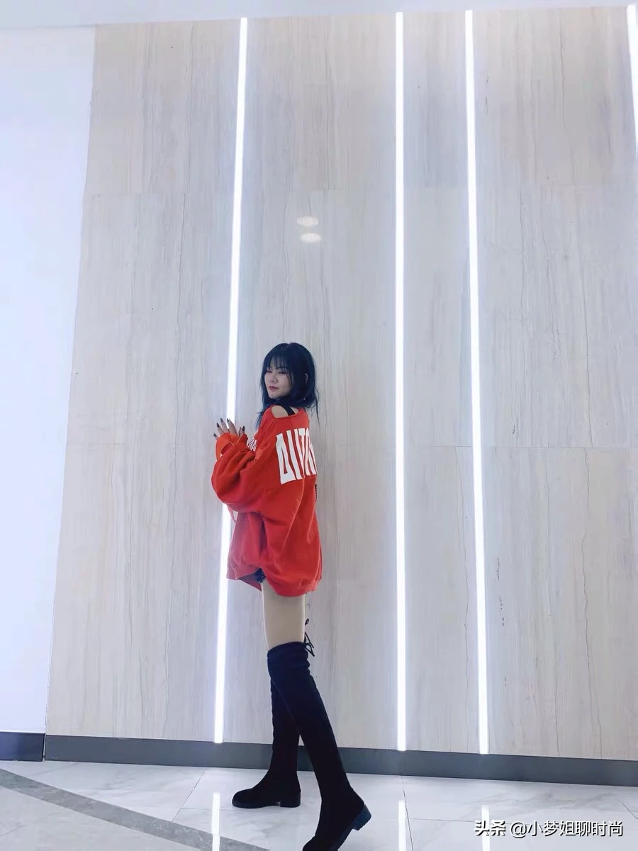 大长腿搭配什么样的衣服?