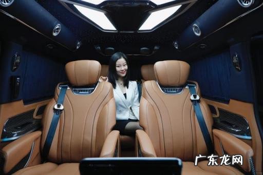 奔驰哪款车性价比最高最省油 奔驰威霆几座