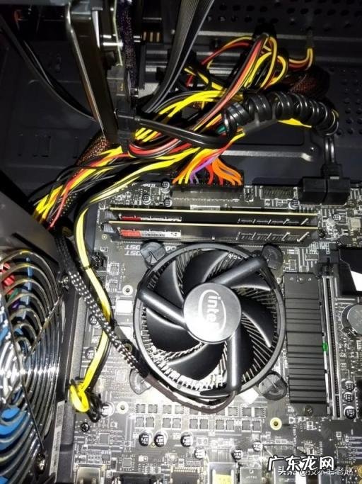 新手如何组装电脑键盘 新手电脑组装教学