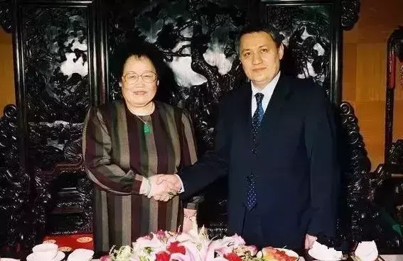 戴珍珠还要讲风水嘛