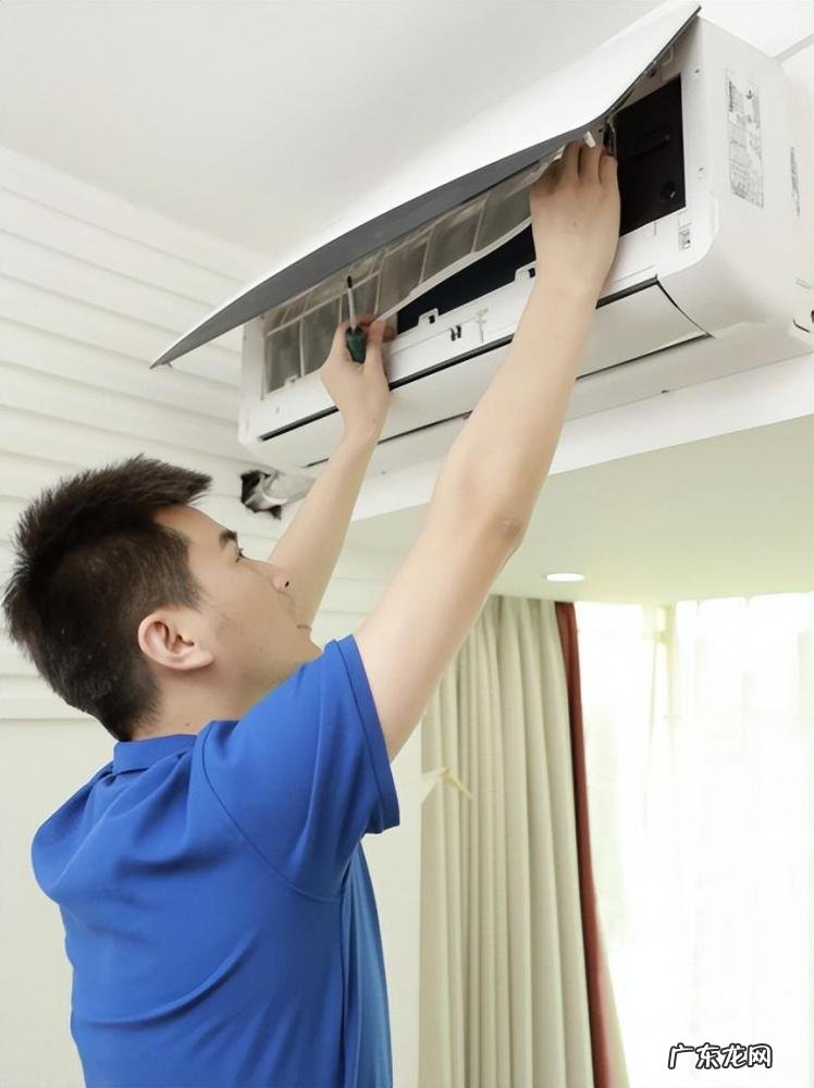 空调开一晚上26°c多少钱 一个空调一天一夜多少钱一度电