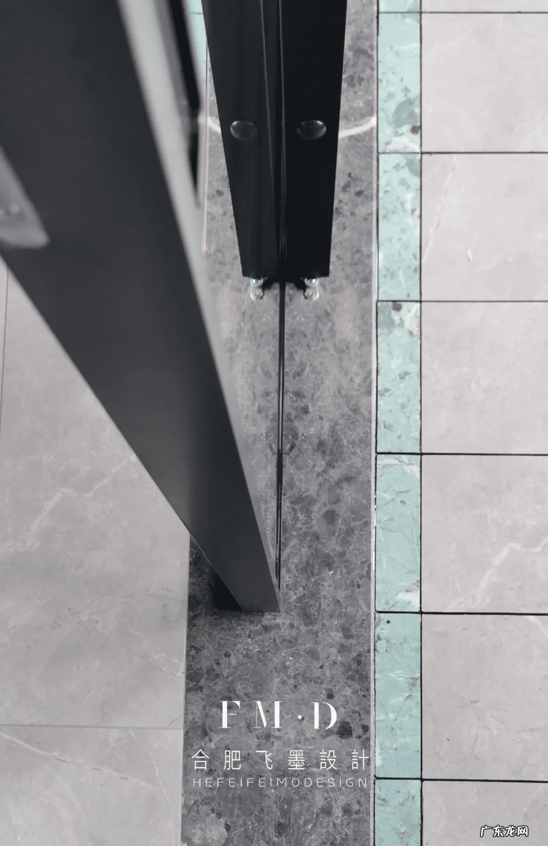 家用玻璃大门 家用玻璃门要怎么装饰才好看