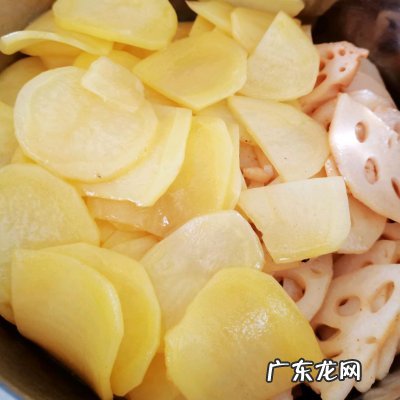 干锅鸡的制作方法和配料视频 制作干锅鸡的步骤