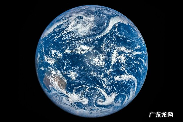 太空是真空，为什么不会把地球的空气抽走？