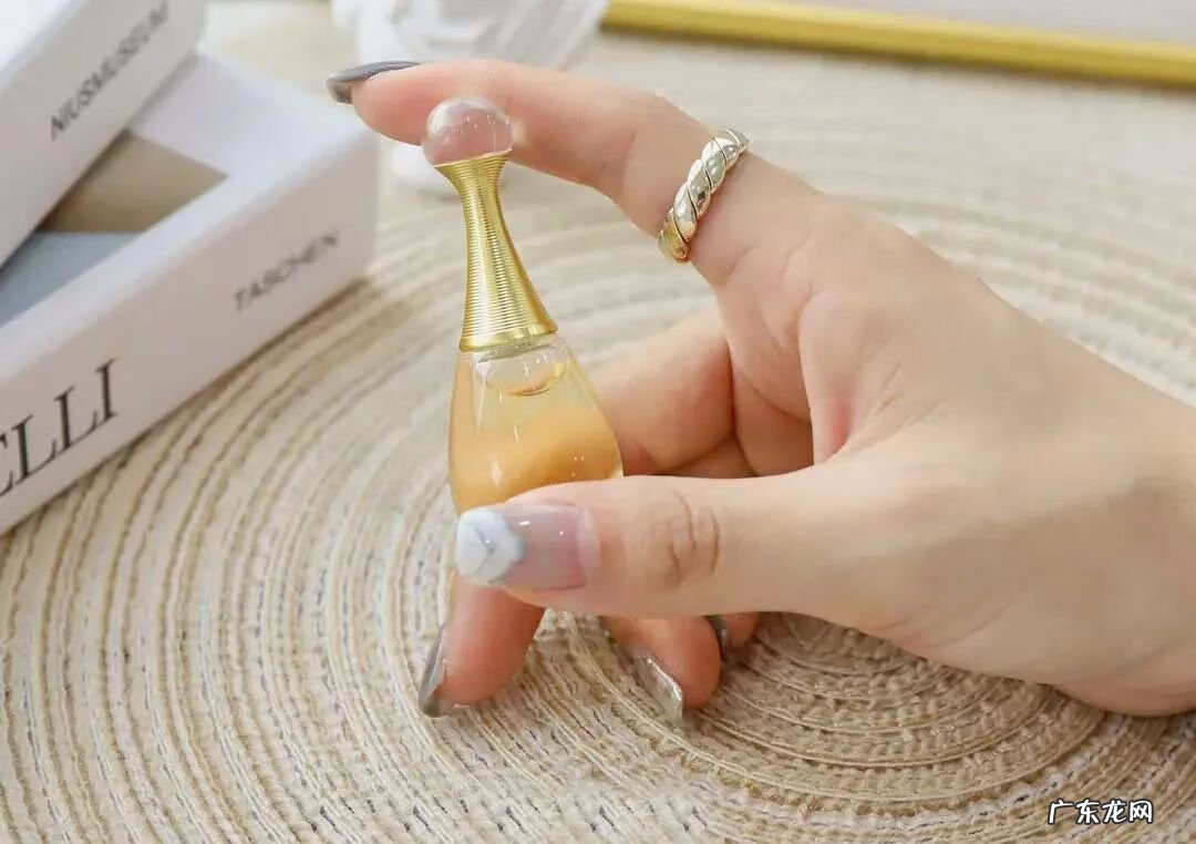 迪奥香水价格官网价格 迪奥香水专柜价格多少