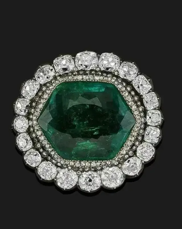 俗语-“善恶看嘴眼,穷富看手脚”有何道理?