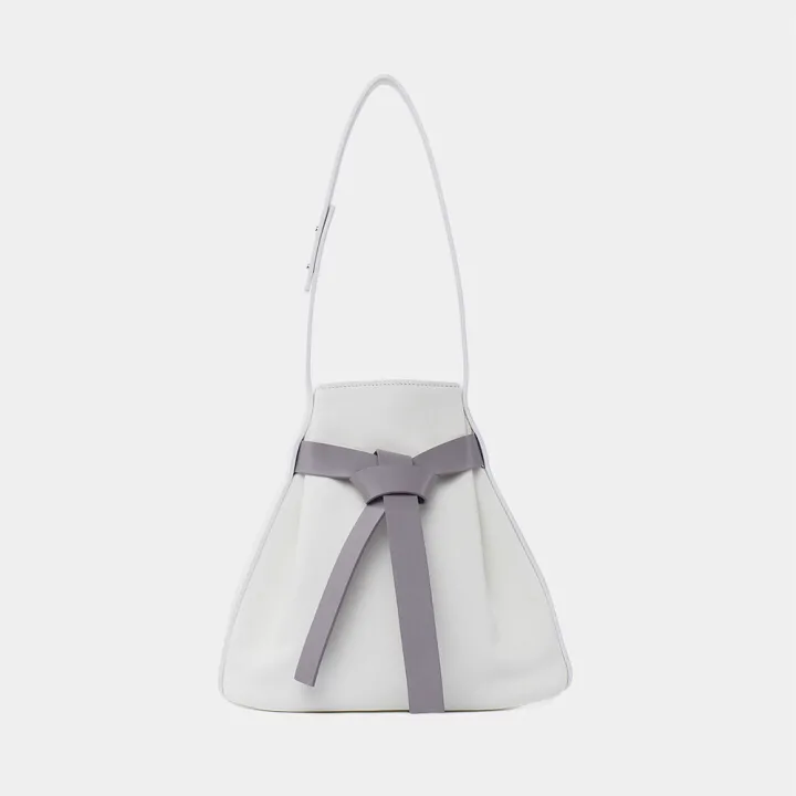 一千元以内的真皮包包,可以是国产牌子,求推荐?