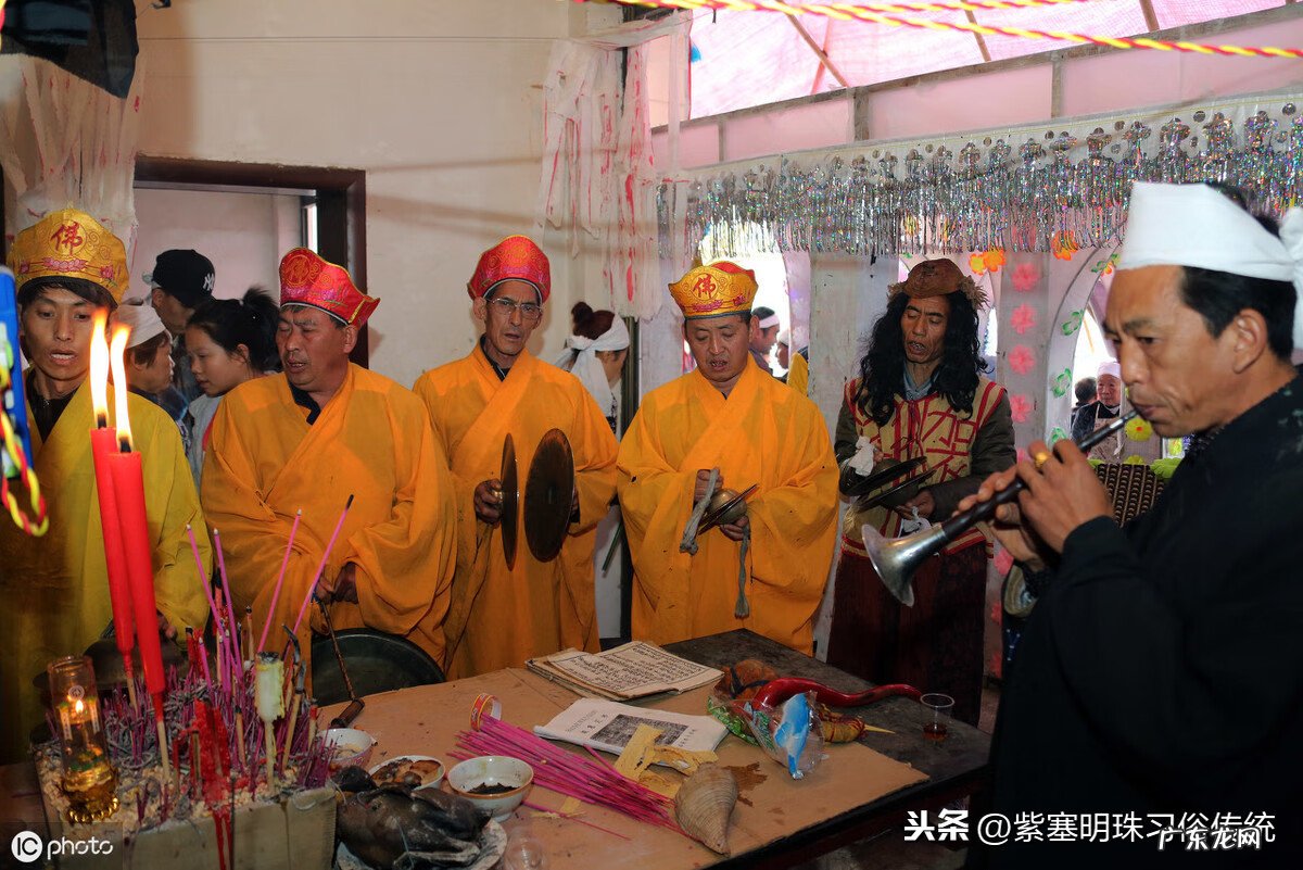 公鸡风水有什么讲究 公鸡点穴的风水作用