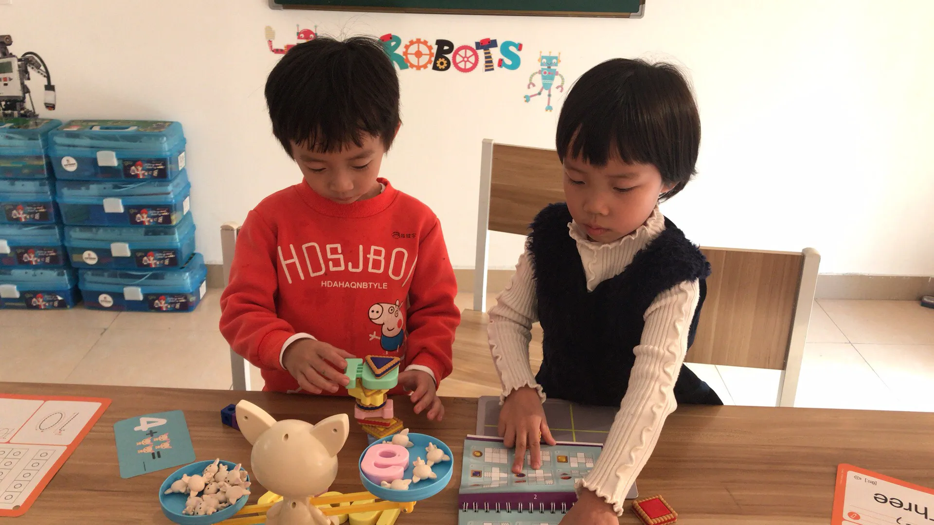 孩子五岁了,现在读中班,开学想给报大班,孩子会不会不适应?