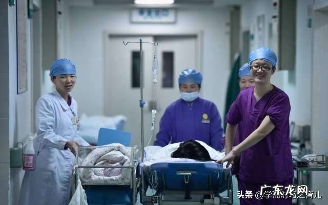 到医院生产,几个人陪着就够用了?为什么?