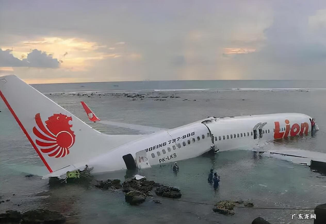 波音737爆胎概率 波音737引擎爆炸