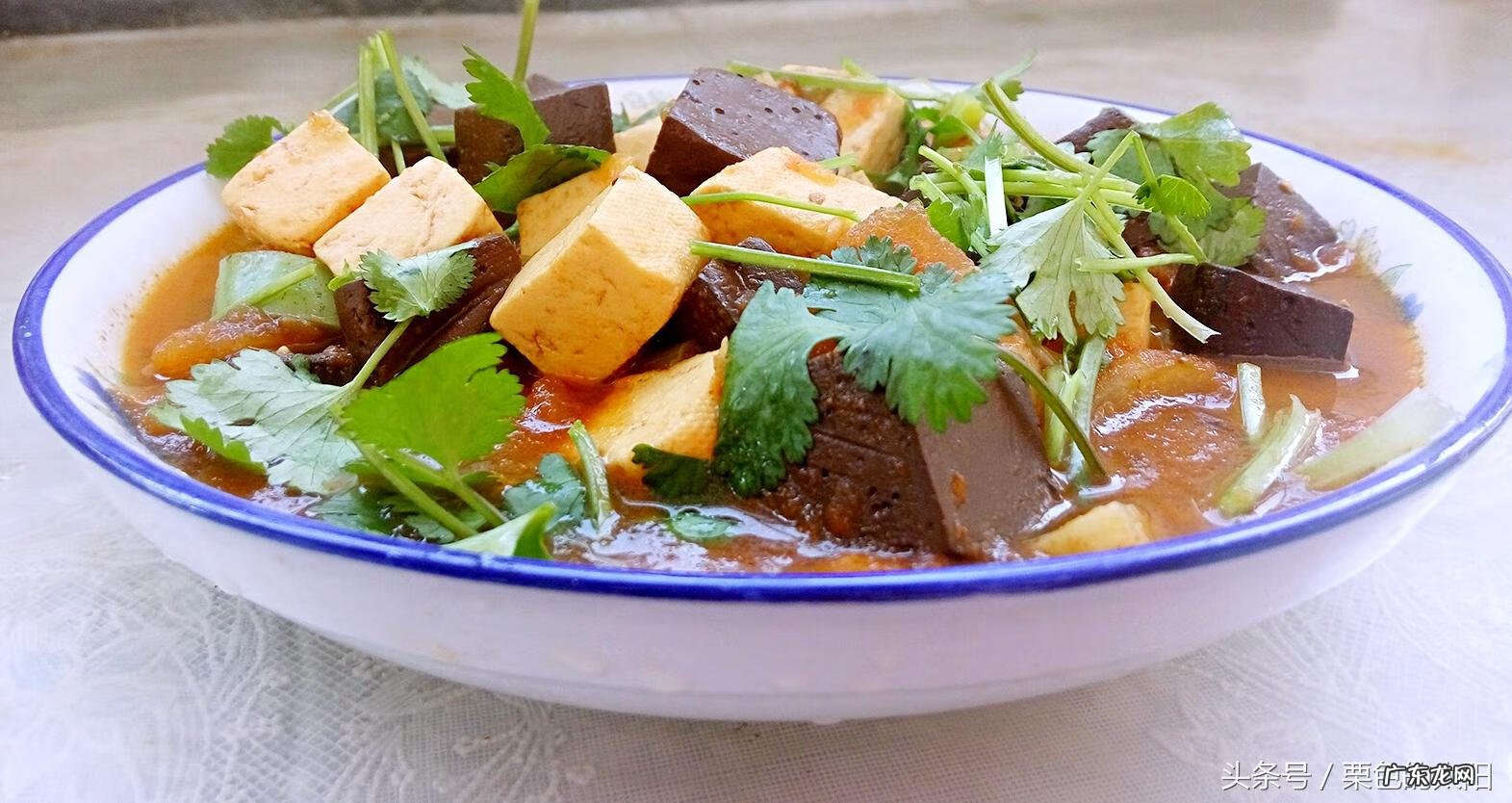 猪血煮豆腐意思 炖猪血豆腐