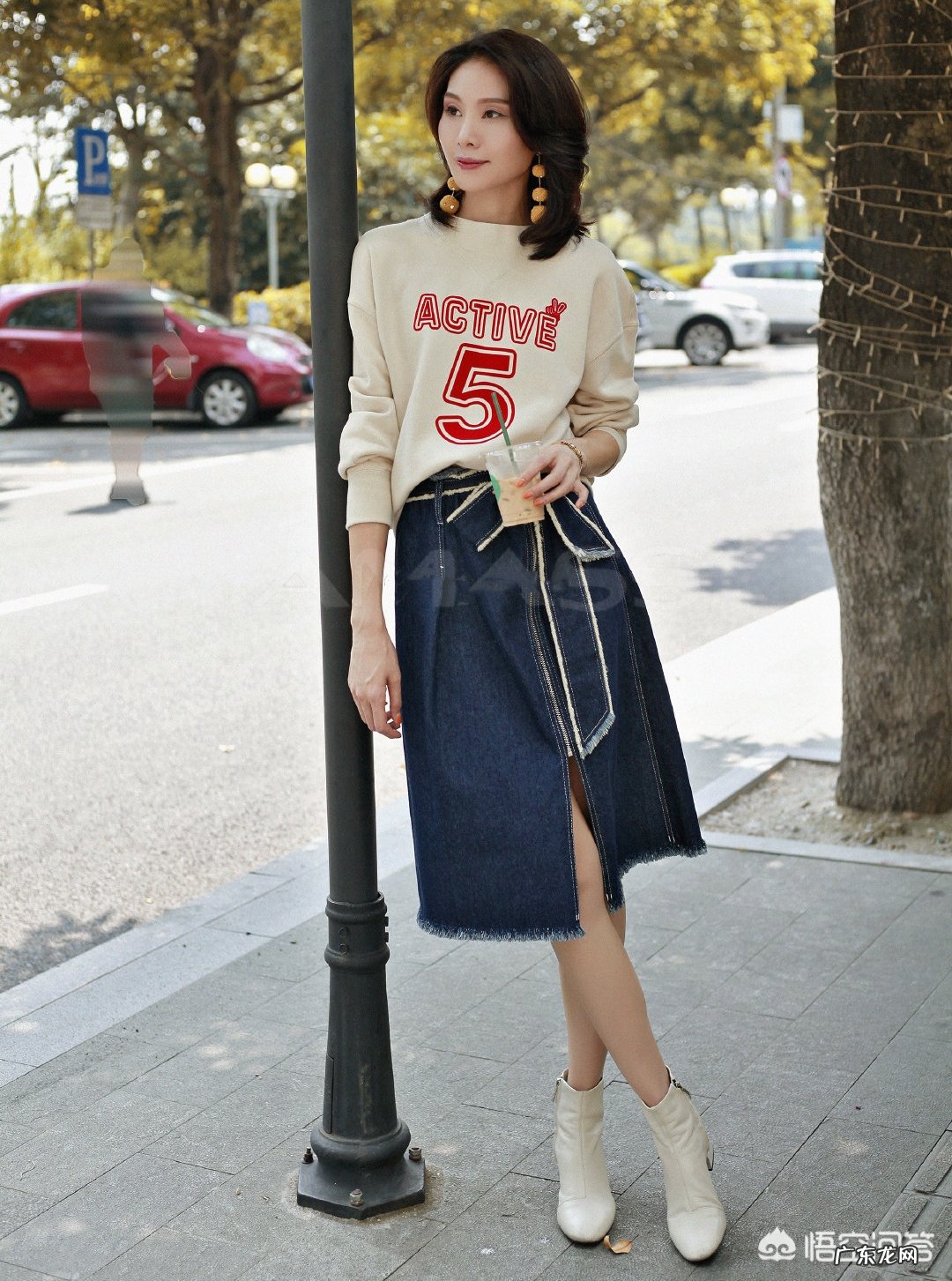 在这个收获的秋季,有哪些卫衣和裤子的搭配使你眼前一亮,很想尝试的穿法?