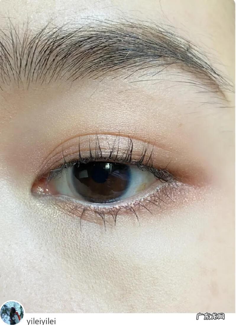 化妆师要准备的东西有哪些 学化妆要准备什么东西