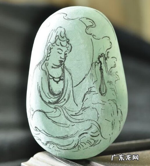 罗汉松风水学和寓意 各色水晶观音的风水学寓意