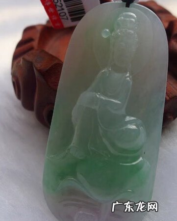 罗汉松风水学和寓意 各色水晶观音的风水学寓意