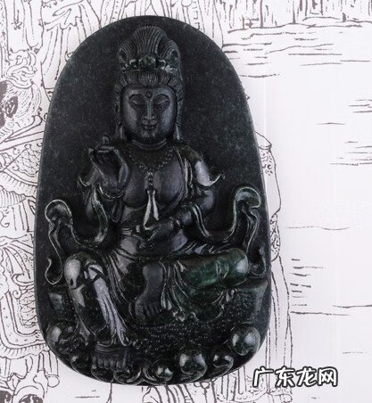 罗汉松风水学和寓意 各色水晶观音的风水学寓意