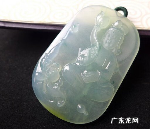 罗汉松风水学和寓意 各色水晶观音的风水学寓意