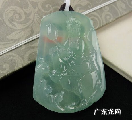 罗汉松风水学和寓意 各色水晶观音的风水学寓意