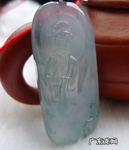 罗汉松风水学和寓意 各色水晶观音的风水学寓意