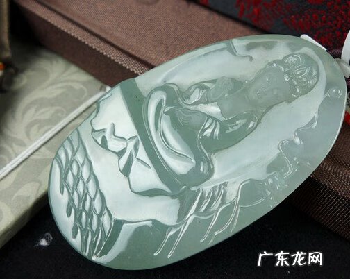 罗汉松风水学和寓意 各色水晶观音的风水学寓意