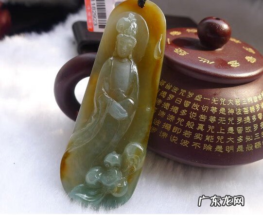 罗汉松风水学和寓意 各色水晶观音的风水学寓意