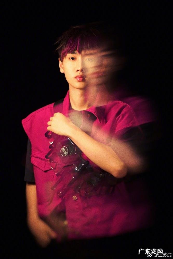 苦笑汪苏泷歌词 汪苏泷的苦笑表达意思