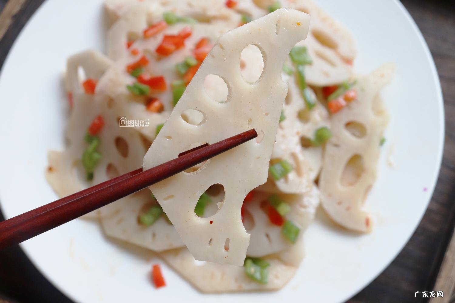 莲藕怎么炒好吃又简单视频 教你的做法