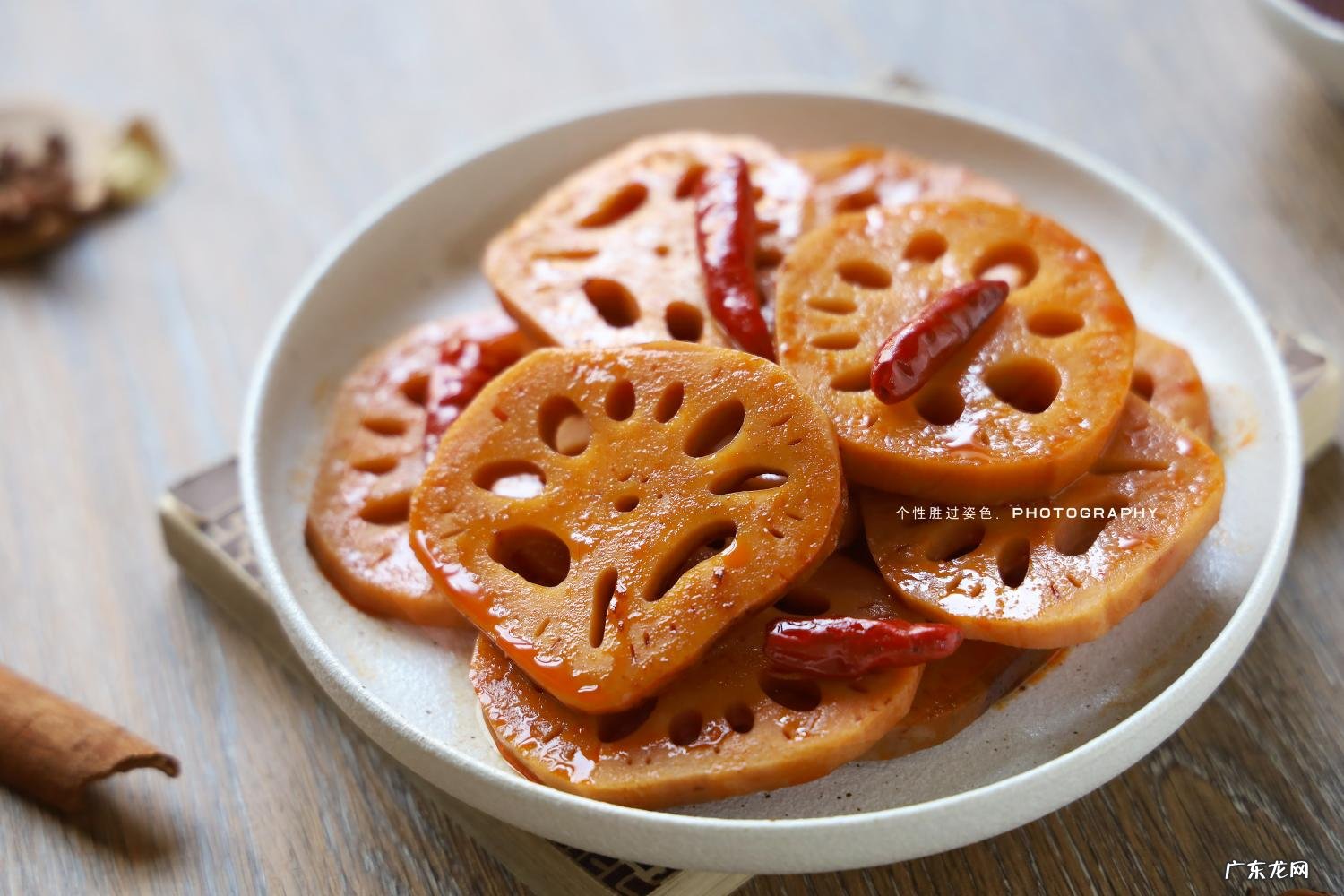 莲藕怎么炒好吃又简单视频 教你的做法