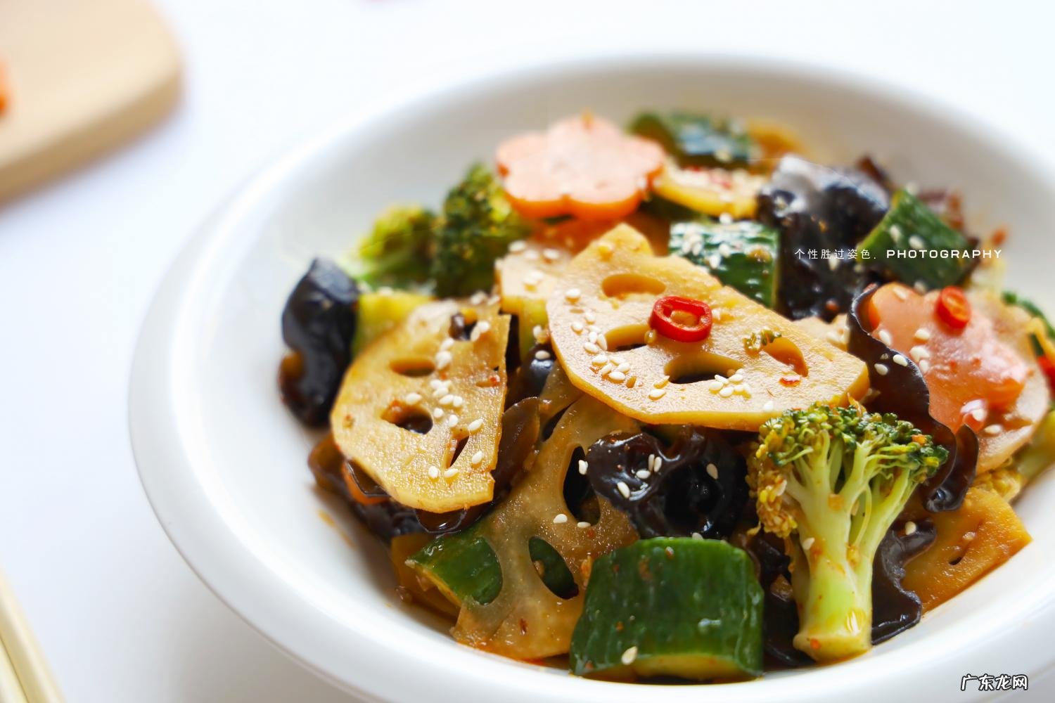 莲藕怎么炒好吃又简单视频 教你的做法